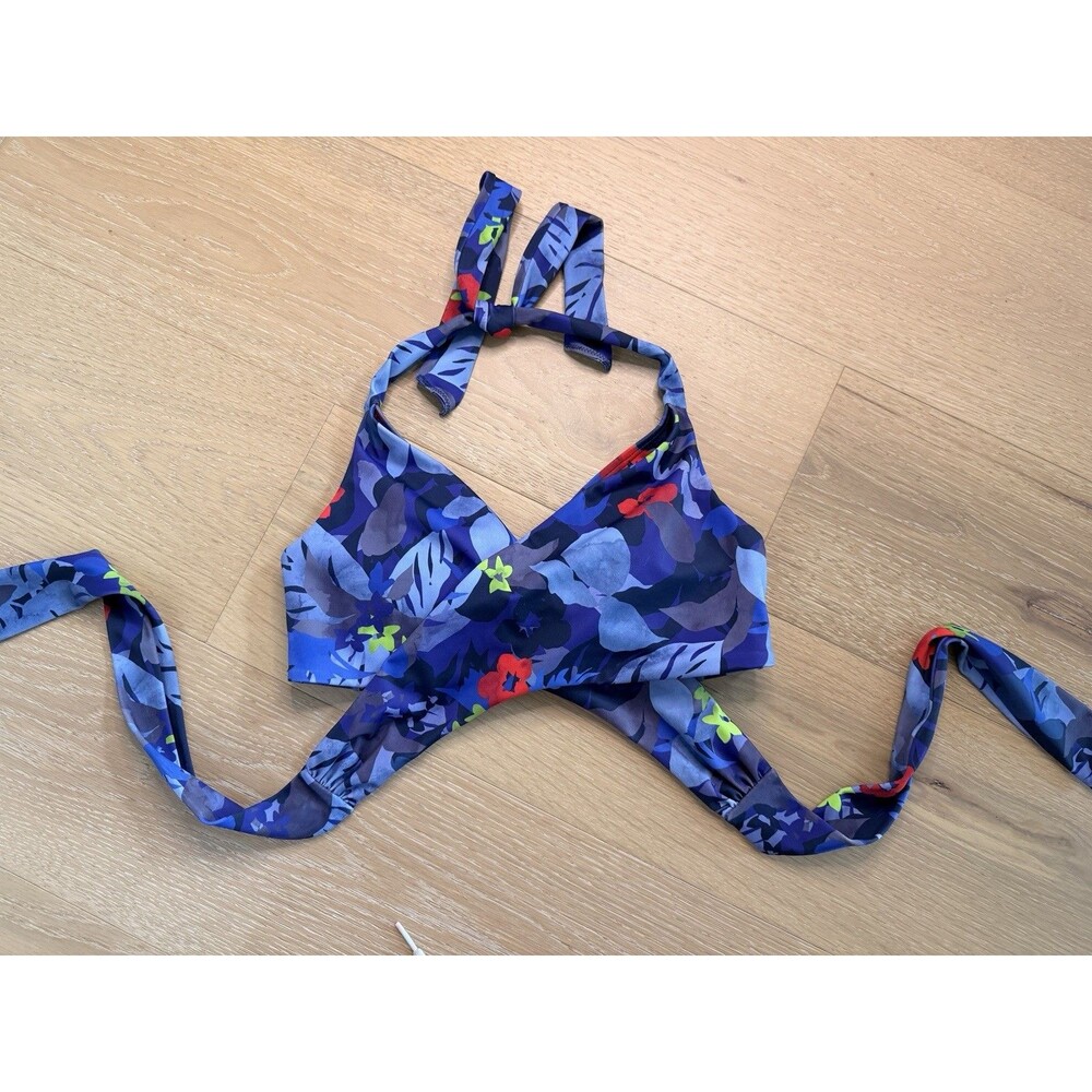 Athleta 32 B/C Twilight Tropic Wrap Halter Bra Cup Bikini Top